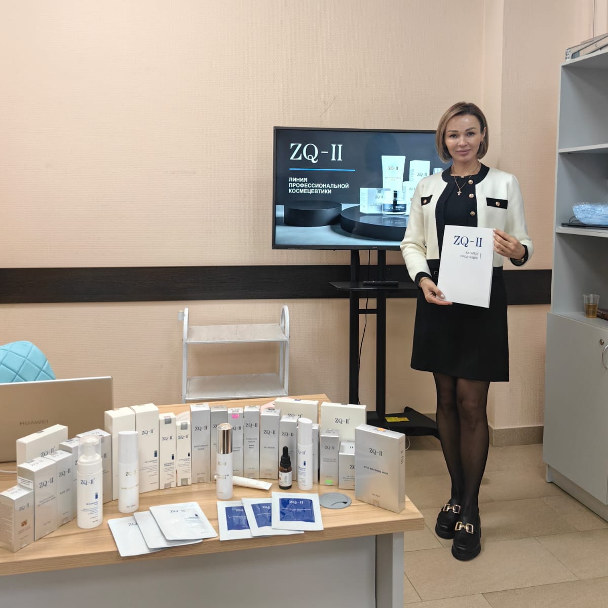 Hội thảo đào tạo và các lớp học thạc sĩ cho các bác sĩ thẩm mỹ và phòng khám ở Nga